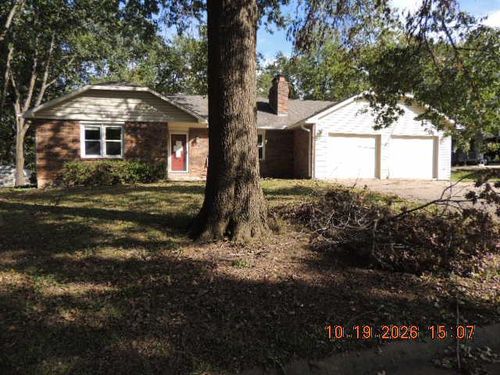 1005 Lisa Ln, Richmond, MO, 64085-1163 | Card Image