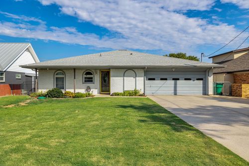 610 Panama Ct, Granbury, TX, 76048-2585 | Card Image
