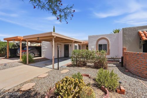 26 W Calle Del Chancero, Green Valley, AZ, 85614-3107 | Card Image