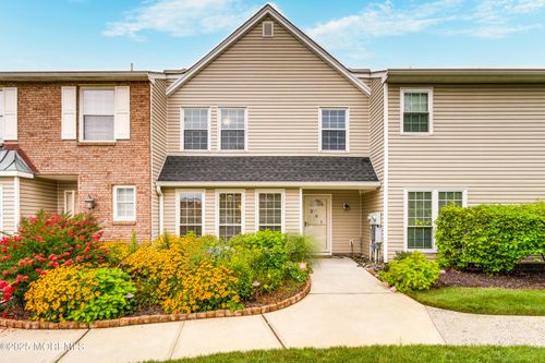 291 Stratford Pl, Morganville, NJ, 07751-1723 | Card Image