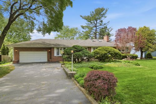 3934 Elm St, Downers Grove, IL, 60515-2119 | Card Image