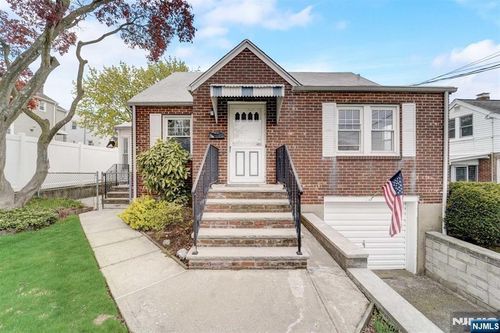 101 Bogle Ave, North Arlington, NJ, 07031-4750 | Card Image