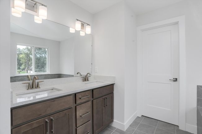 667 Allegheny Dr, House other with 4 bedrooms, 3 bathrooms and null parking in South Lyon MI | Image 24