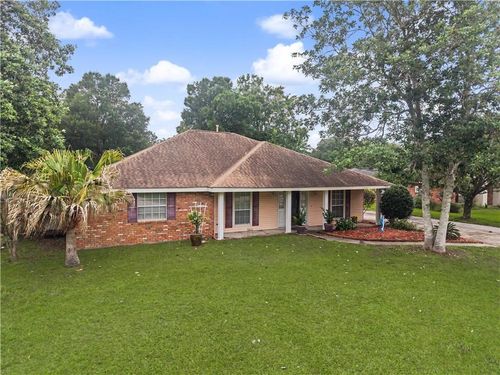 202 Governors Ct, Mandeville, LA, 70448-6270 | Card Image