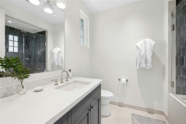 658 Fordtran Rd, Home with 6 bedrooms, 11 bathrooms and 6 parking in New Ulm TX | Image 31