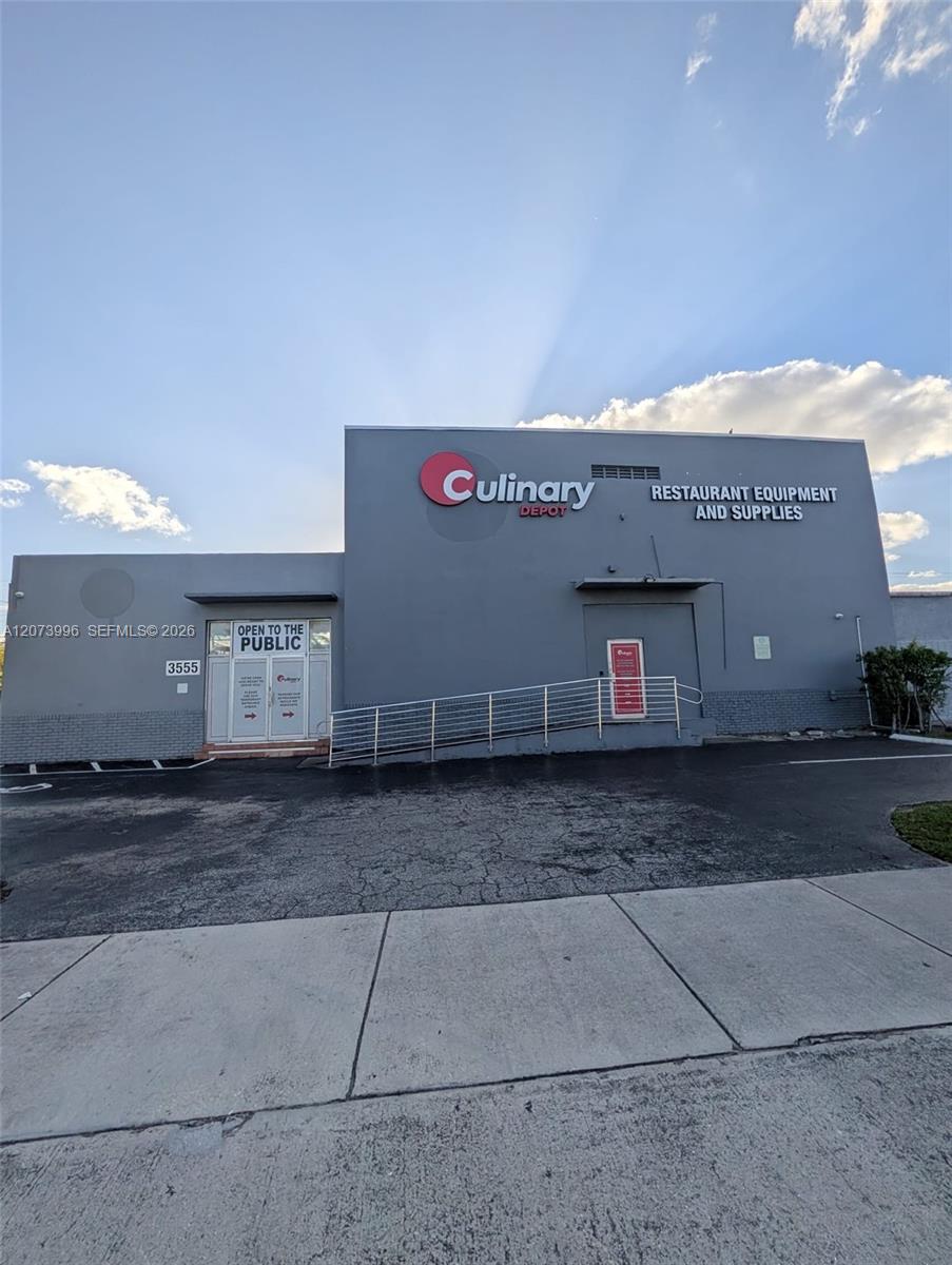 Land in Oakland Park