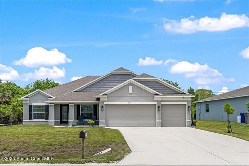 8977 101st Ave, Vero Beach, FL, 32967-3028 | Card Image