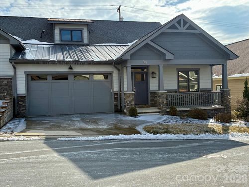 213 Sports Village Dr, Hendersonville, NC, 28739-0145 | Card Image