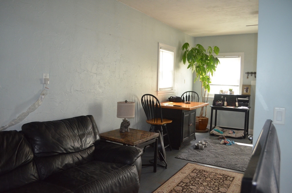 Residential Lease in Uxbridge 5
