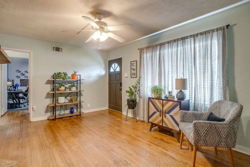 605 Schieme St, River Oaks, TX, 76114-3324 | Card Image