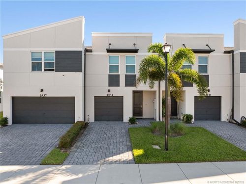 3939 Se Mentmore Ln, Stuart, FL, 34997-6443 | Card Image