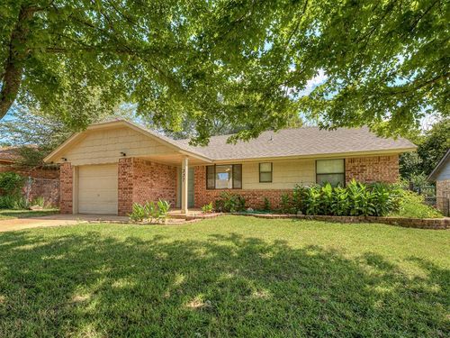 337 Crest Lane, Noble, OK, 73068 | Card Image