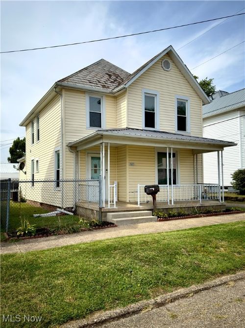 142 N 5th St, Mcconnelsville, OH, 43756-1237 | Card Image