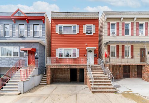 161 Seaview Ave, Jersey City, NJ, 07305-1788 | Card Image