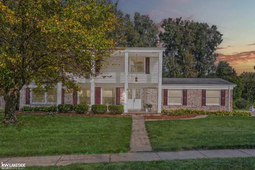 53237 Scenic Dr, Shelby Township, MI, 48316-2154 | Card Image