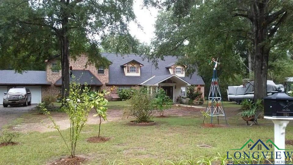Hayden St, Carthage, TX 75633