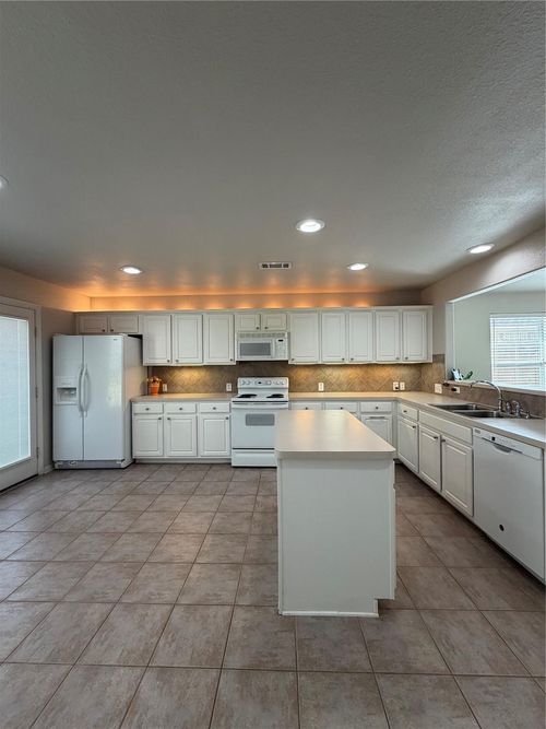 54 E Misty Dawn Dr, The Woodlands, TX, 77385-3647 | Card Image