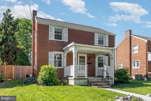 207 Walton St, LEMOYNE, PA, 17043-2025 | Card Image