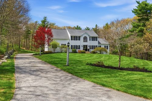 10 Briarwood Cir, Douglas, MA, 01516-2580 | Card Image