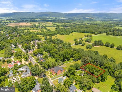 9068 John S Mosby Hwy, UPPERVILLE, VA, 20184-1722 | Card Image