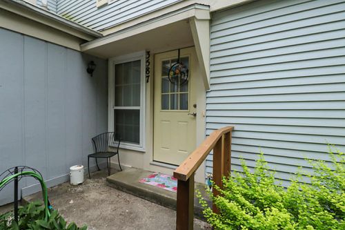 3587 Whispering Brook Dr Se, Kentwood, MI, 49508-8717 | Card Image