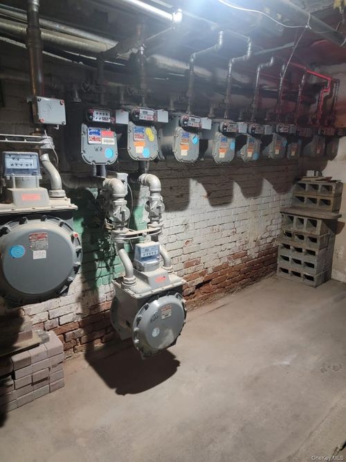 536 E 138th St, Bronx, NY, 10454-4921 | Card Image