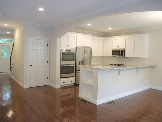 8 - 8 Charles River St, Condo with 3 bedrooms, 3 bathrooms and 2 parking in Needham MA | Image 10
