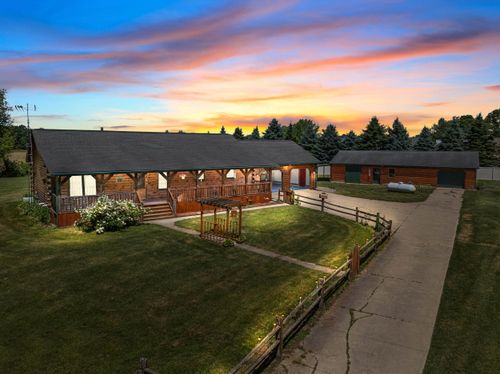 7470 Moreland Rd, Jonesville, MI, 49250-9725 | Card Image