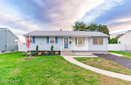 12 Gerard Rd, Hamilton, NJ, 08620-1520 | Card Image