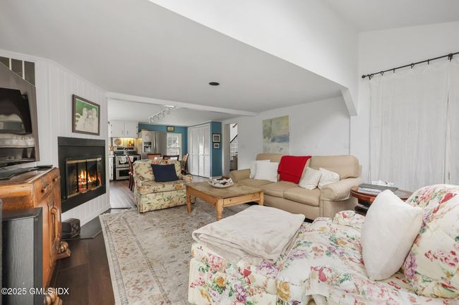 Family Room | Image 22