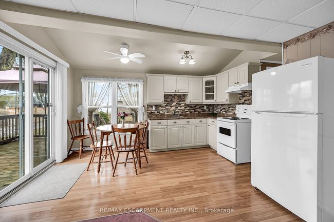20 Melville Lane, House other with 2 bedrooms, 1 bathrooms and 2 parking in Selkirk ON | Image 9