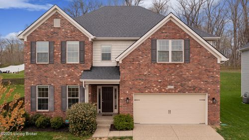 6803 Park Vista Way, Louisville, KY, 40229-3181 | Card Image