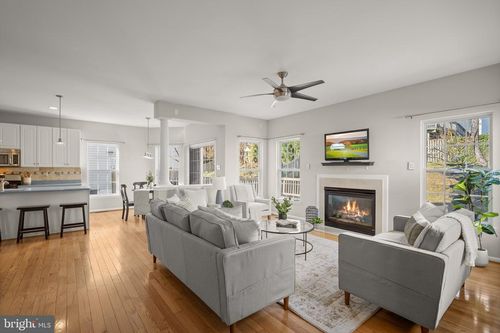 122 Farmbrook Ln, HANOVER, MD, 21076-1535 | Card Image