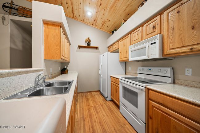 Kitchen | Image 7