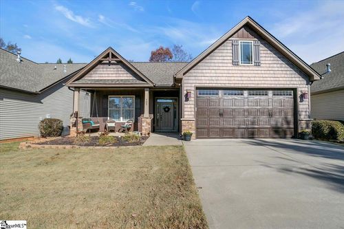 105 Runamo Way, Taylors, SC, 29687-5549 | Card Image