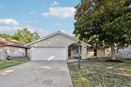 11118 Cedarview Ln, Houston, TX, 77041-5405 | Card Image