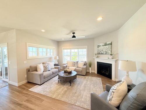 Unit 5.1 Bellflower Dr, Deforest, WI, 53532-8700 | Card Image