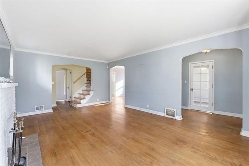 1174 E 77th St, Kansas City, MO, 64131-1935 | Card Image