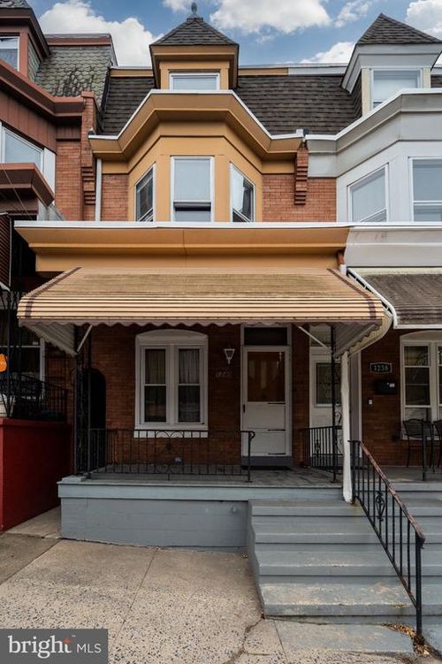 1240 Spring St, READING, PA, 19604-2236 | Card Image