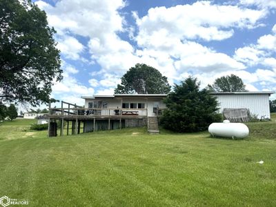 5 Indian Lane, Home with 3 bedrooms, 2 bathrooms and 2 parking in Melrose IA | Image 2