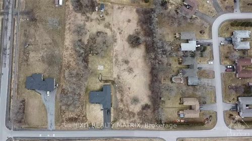 2572 Dow St, Metcalfe, ON, K0A2P0 | Card Image