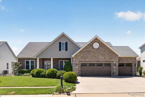 322 Pointe Loma Blvd, Lake St Louis, MO, 63367-4301 | Card Image