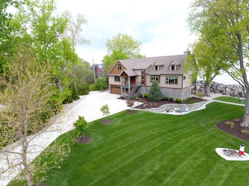 12201 Lagoon Dr, Curtice, OH, 43412-9470 | Card Image