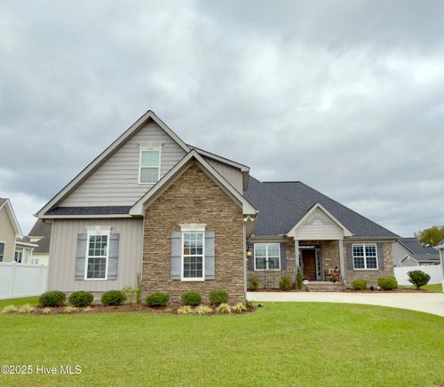 2005 Southside Dr, Winterville, NC, 28590-6624 | Card Image
