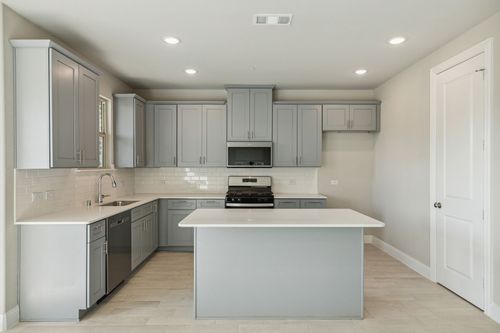 625 Hutchinson Ln, Lewisville, TX, 75077-3393 | Card Image