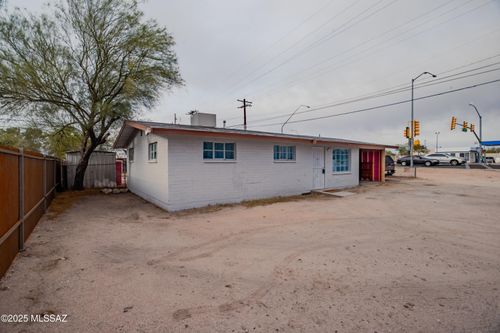 4657 E 29th St, Tucson, AZ, 85711-6307 | Card Image