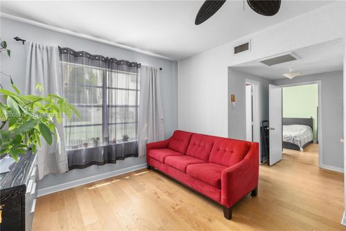102-1200 Euclid Ave, Miami Beach, FL, 33139-4404 | Card Image