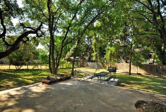 911 Duncan Ln, House other with 5 bedrooms, 3 bathrooms and 3 parking in Austin TX | Image 16