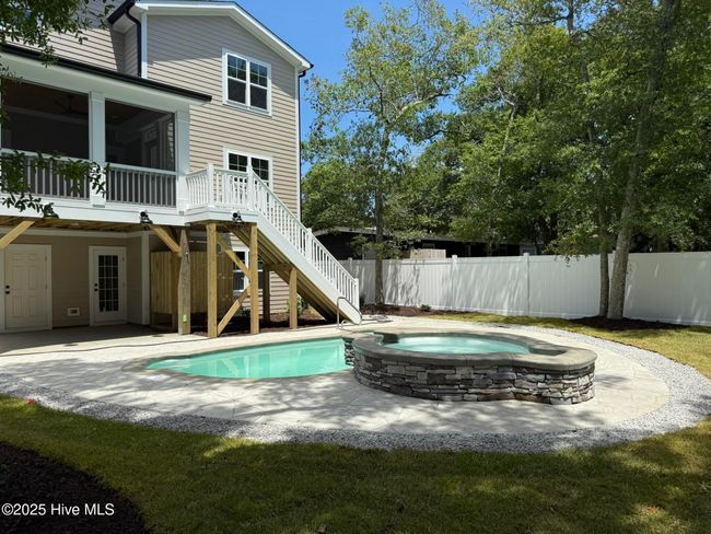 108 Se 75 Th St, House other with 5 bedrooms, 6 bathrooms and 2 parking in Oak Island NC | Image 32