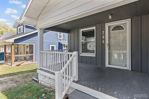 725 Park Dr, Alton, IL, 62002-2715 | Card Image